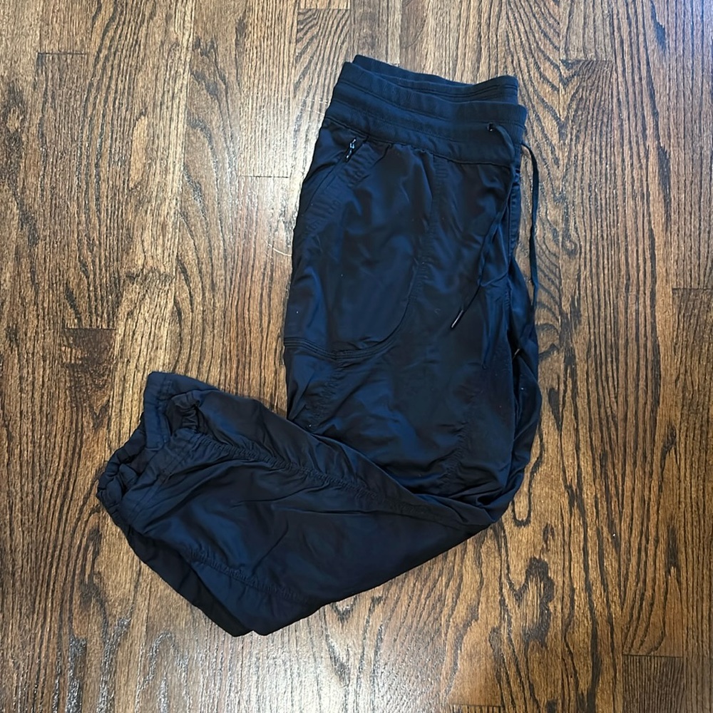 Waterproof North Face Light Wind Pants. - Picture 1 of 2